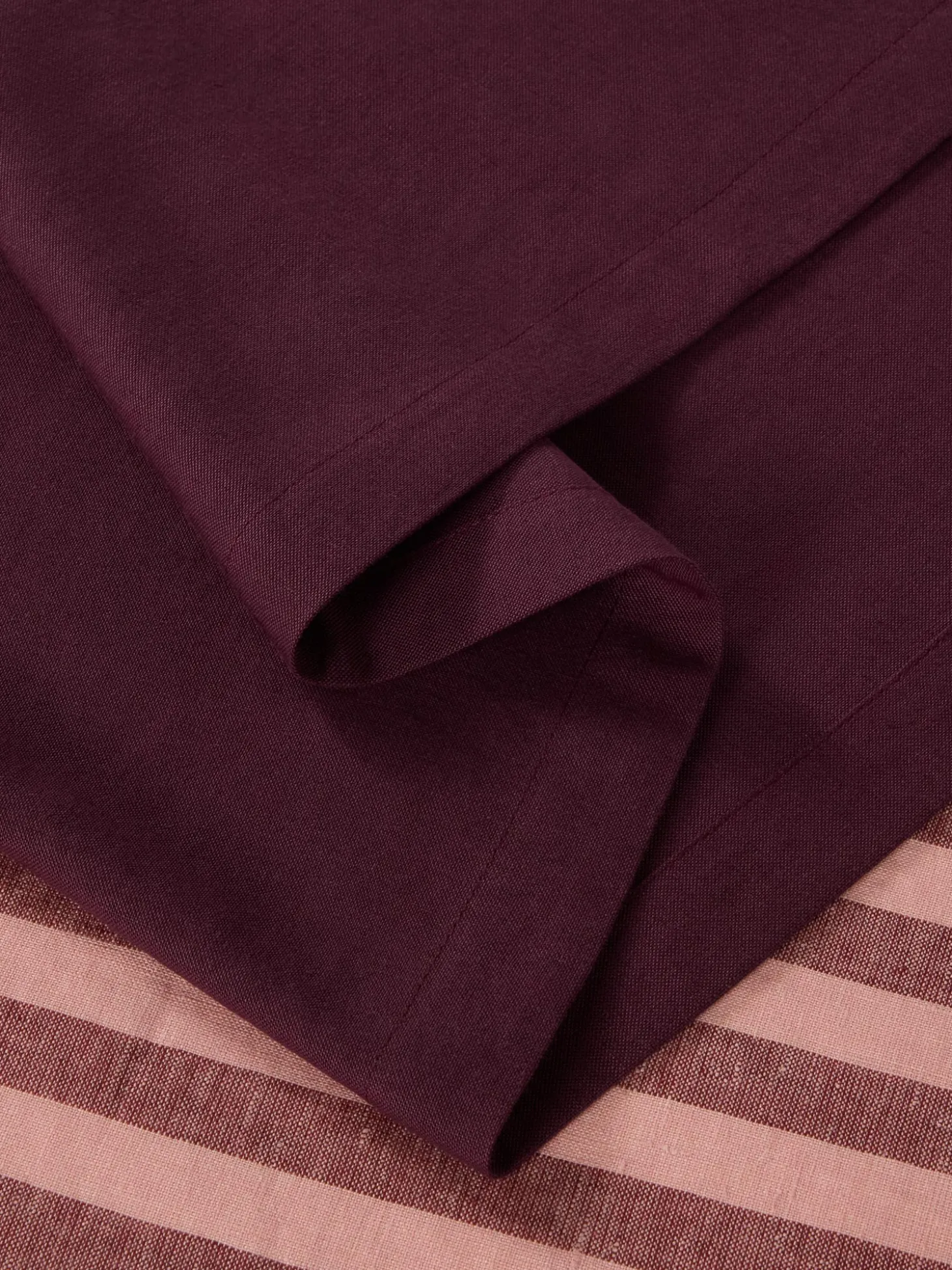 Berry Linen Blend Table Runner
