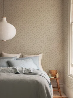 Cream Spring Sprig Wallpaper