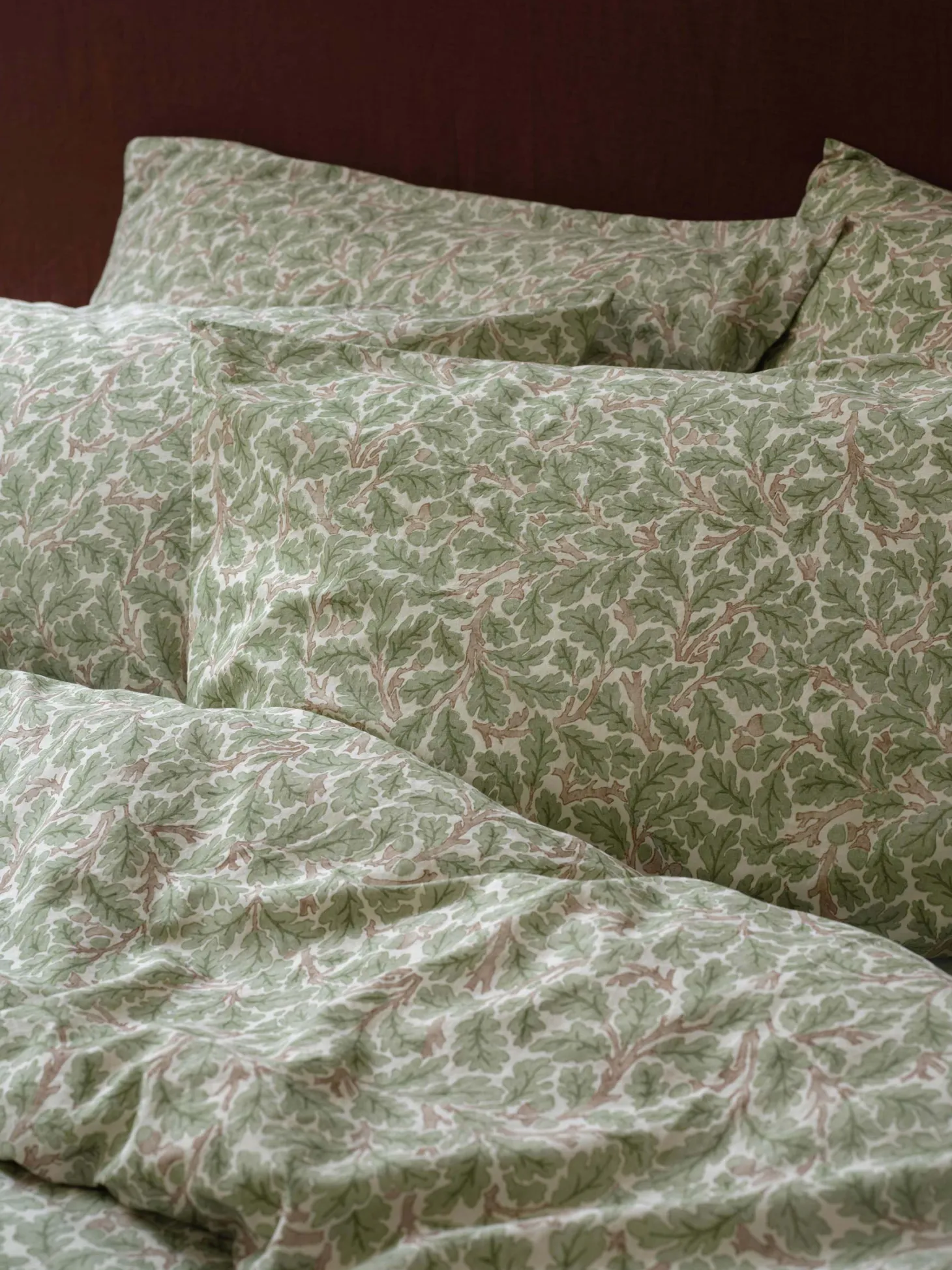 Leafy Arbour Oak Washed Cotton Percale Pillowcases (Pair)