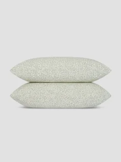 Mellow Green Standen Cotton Pillowcases (Pair)