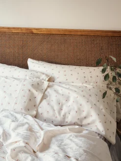 Pearl Posy Bud Linen Blend Pillowcases (Pair)